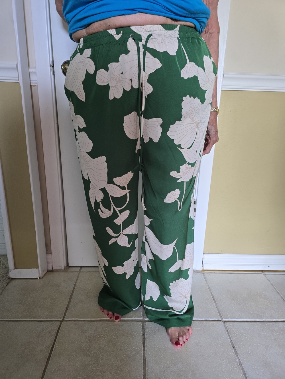 H&M Green Wide-Leg Floral Drawstring Pants - Picture 3 of 4